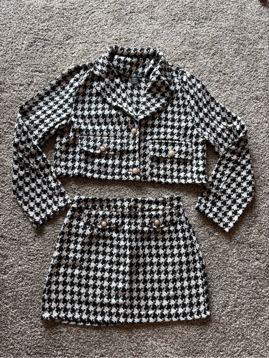 SHEIN Dresses & Skirts - SHEIN Black & White Houndstooth Cropped Jacket and Skirt Set